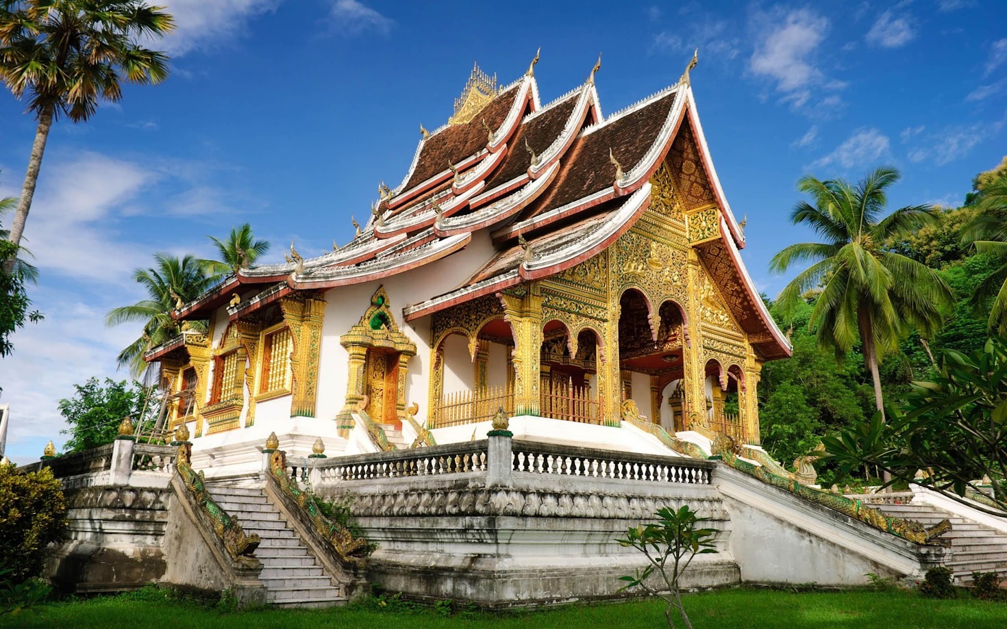 The Essence of Lao Buddhism: A Guide for Beginners